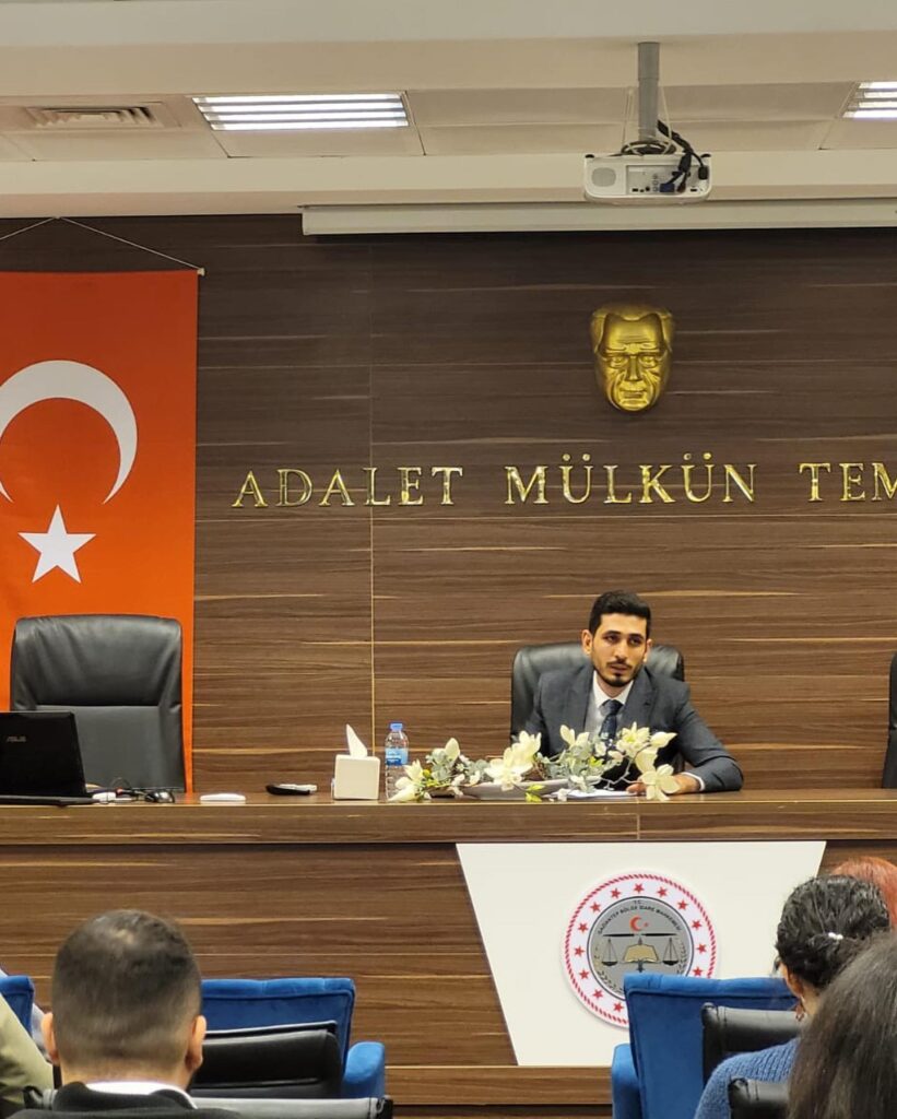 Av.Sinan Çelik Gaziantep Barosu’nun daveti üzerine stajyerlere ders verdi